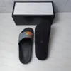 الجملة G العلامة التجارية للرجال والنساء الكلاسيكية Slippers Rubber Slide Sandal Sandals Slippers Slippers Beach Shoes 35-46 ياردة مع Box-003