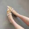 2022 nuovi sandali estivi in pelle di pecora mezze pantofole con tacco spesso a punta scarpe da donna in stile super straniero