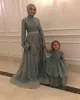 Gray Mother And Daughter Flower Girls Dresses Feather For Weddings Lace Appliques Beads Ball Gown Birthday Girl Communion Pageant Gowns 403