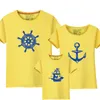 Summer Family Matching Vêtements Nouvelle Famille Look Anchor T Shirts Père Mère Enfants Cartoon Outfits Famille Association Vêtements Lj201111