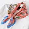 الأوشحة سيدة zijden سجال vierkante haarband accessoires مصمم طباعة luxe vrouwen foulard hals sjaals zomer hoofdand hoofddoek