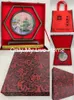 Traditioneel Chinese Decor Thuis Accessoires Tafel Decoraties Bureau Bureau Ornamenten Zijde Hand Borduurwerk Werk Weng Houten Frame Huwelijksgeschenk