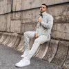 Mäns Tracksuits 2021 Vår och Höst Striped High Street Hip Hop Stand Collar Zipper Jacka Utomhus Fitness Jogging Training Sports Suit