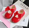 Flickor skor prinsessan småbarn spädbarn läder skor barnlägenheter med band bow-knot pu patent läder barn Mary Janes mjuk