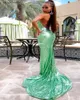 Bling Mint Green Suprined Prodes Mermaid for Black Girls Sexy V Neckバックレスアフリカのイブニングドレス2022キラキラの長いフォーマルパーティードレスローブデュレフィム