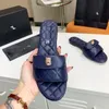 Luxury Slide Designer Fashion Women Wool Sandals Warm Comfort Slippers Woman Slipper Shoes Autumn Winter Slides Scuffs Sandal Storlek 35-43 med låda