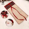 Kerstwijnflesjes Covers Fabric String Decor Bag Santa Clauselk Stijl Wijnfleshoes voor Decorate Wine Flessen6627867