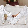 Handgjord vit blomma Middle Heel Shoes Bridesmaid Skor Äkta läder Bröllop Bridal Match för årsdagen Party1