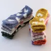 Kawaii Kış Mercan Kadife Sıcak Çorap Kadınlar Peluş Güzel Çorap Kalp Nokta Desen Halı Bayanlar Çorap Ürün
