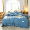 Solid Färg Ruffled Vit Duvet Cover Bed Sheet Pillowcase Queen Twin King Washed Microfiber 3 / 4PCS sängkläder Sätt Soft Andas C0223