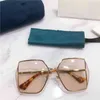 2022 Lunettes de soleil entières de haute qualité Ni Luhan039S Même harengone métallique creux de grande image irrégulière GG0817S9812973