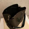 heta lyxdesigners NEONOE Bucket Axelväskor blomma Handväskor louiseity Dam Tote Märke Brev viutonity Handväskor i äkta läder vuttons crossbody-väska