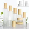 30 ml 40 ml 60 ml 80 ml 100 ml 120 ml matglascrème met plastic geïmiteerde houten deksel make -up lotion pot spuitpompfles