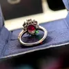 女性のための赤と青い色のダイヤモンドの豪華な品質S925銀のパンクリング女性のウェディングジュエリーギフトPS8864