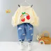 가을 아기 소녀 옷 세트 귀여운 레이스 퍼프 슬리브 복장 만화 체리 스웨터 양복 2pcs 유아 긴 셔츠 211224