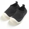 Kid Baby First Walkers Shoes Girls Boy Nasual Mesh Shoes Soft Bottom Bottom Most Relged Non Slip Spring LJ201214