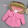 Veste pour enfants pour filles en denim fourrure chaleureuse d'hiver d'hiver chaleureuse bébé de coton de coton d'épaisseur bébé matelas rembourré de bébé C1108
