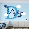 Yoyoy arte casa decoração eco-friendly nome personalizado Avião com nuvens decalque meninos meninos crianças decoração de parede vinil adesivo Y-80 201130