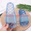 2021 Vender a la moda Hombres Mujeres Sandalias transparentes Sandalias Toboganes Sandalias Sexy Flats Zapatos Ladies Beach Zapatos por S7276138