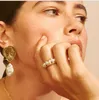 Anneau de perles naturelles de qualité supérieure Anneaux de couleur dorée faits à la main pour les femmes accessoires de bijoux de la mode