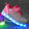 Storlek 25-37 barn glödande skor för barn pojkar glödande lysande sneakers med upplyst sula för flickor USB-laddade LED-tofflor LJ201202