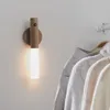 En iyi Noel Hediyesi Akıllı LED Gece Lambası Kapalı Yatak Odası IR Hareket Vücut Sensörü Duvar Lambası Taşınabilir El Lambası USB Şarj