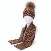 Vinterkvinnor pompon beanie hatt halsduk set leopard sexig utomhus varm 2 stycken päls pom pom hatt halsduk häckar för kvinnliga flickor y201024