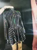 マルチカラーストライプスパンコールブラックベルベットショートドレス女性シンガーダンサーステージコンサートパフォーマンス衣装誕生日パーティーお祝い衣装