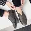 Vendita calda-Nuovo arrivo Scarpe da uomo Slip-On Comode scarpe casual in pelle Mocassini resistenti di alta qualità Guida morbida e traspirante