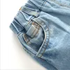 LCJMMO de alta qualidade Baby menino Jeans Summer Boys Ripped Denim Cotton Casual Casual Calças curtas para crianças calças 26 anos L3396498