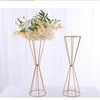 70 cm/ 50 cm Flower Vases Gold/ White Flower Stands Metal Road Lead Wedding Centerpiece Flowers Rack för Event Party Decoration T200524