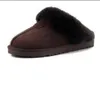 2020 vente chaude unisexe classique design 51250 pantoufles chaudes bottes de neige de chèvre Martin bottes courtes femmes bottes garder des chaussures au chaud