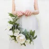 クリエイティブメタルラウンドリングリースアクセサリー結婚式の花嫁のベビーシャワーの花の花輪フープウェディングデコレーション用品10pcs