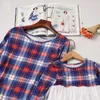 2020 Neue Mama und ich Familienlook Mama Mädchen Plaid Passendes Kleid Familie Passende Outfits Mama Mutter und Tochter Kleidung Kleider LJ201111