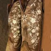 Stivali da donna con ricami floreali occidentali caldi da cowgirl alla caviglia alta da equitazione vintage moda all'aperto