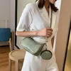 Gran oferta, bolso cruzado Retro para mujer, bolso de hombro de diario con cadena sólida a rayas de cuero PU, bolsos de compras exquisitos a la moda