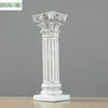 Europe Colonne romaine Miniatures Statue Résine Ornements Modèle de bâtiment ancien Sculpture Artisanat Bureau à domicile Décor de bureau Figurine T200710