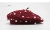 Bérets mode femmes rouge laine béret hiver perle chapeaux français chapeau Femme Baret casquette fille dames automne1