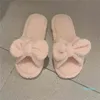 Koreansk söt slipper för kvinnor tjejer vintage båge fluffiga vinter varma tofflor kvinna mode fuzzy hus tofflor y1223