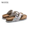 Men Summer Style Cork Korean Fashion All Match Angle Set Toe Beach Flat Slippers Sandals 220308