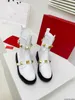 2022 Designer Dames Romeinse Stud Calfskin Combat Laarzen Dame Mode Enkelschoen Leren Granuleerde Klinknagel Winter Platte Schoenen met