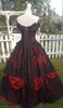 Gothic Red Black Wedding Dresses Vintage Lace Corset Stropless Tiered Skönhet Robe de Marie Plus Storlek Bröllopklänningar