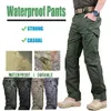 Pantaloni da uomo di alta qualità Pantaloni antigraffio da uomo impermeabili Militar Tactical Cargo Outdoor Pantaloni Combat Training Military Pant LJ201007