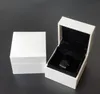 Klasyczne białe kwadratowe opakowanie na biżuterię Oryginalne pudełka na Pandora Charms Czarny aksamitny pierścionek Kolczyki Wyświetl pudełko z biżuterią