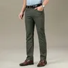 Homens retos coloridos jeans de jeans de algodão mais 2840 homens calças de longa calça masculino 201123