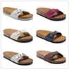 Madrid Women Cork Slippers Mens Slides Flip Flops Leather Women Sandal med dubbelmetall Black White Brown Summer Beach Sandals