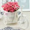 女性のためのギフトラタンバイクの花瓶カラフルなミニローズフラワーブーケデイジー人工フローズのための家庭の結婚式の装飾用