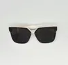 Top Luxury Solglasögon Polaroid Lens Designer Kvinnor Mens Goggle Senior Eyewear För Kvinnor Glasögon Ram Vintage Metall Solglasögon med låda