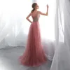 Frezowanie Prom Dresses 2020 Plus Size Różowy Wysoki Split Tulle Sweep Pociąg Rękawów Suknia wieczorowa A-Line Lace Up Backless Vestido de lj200821
