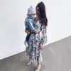 Mulheres Bohemian Flor Impresso Ruffled A-Line Vestido de manga comprida V pescoço Casual elegante Mid Vestido 2020 Verão vestido de Moda de Nova